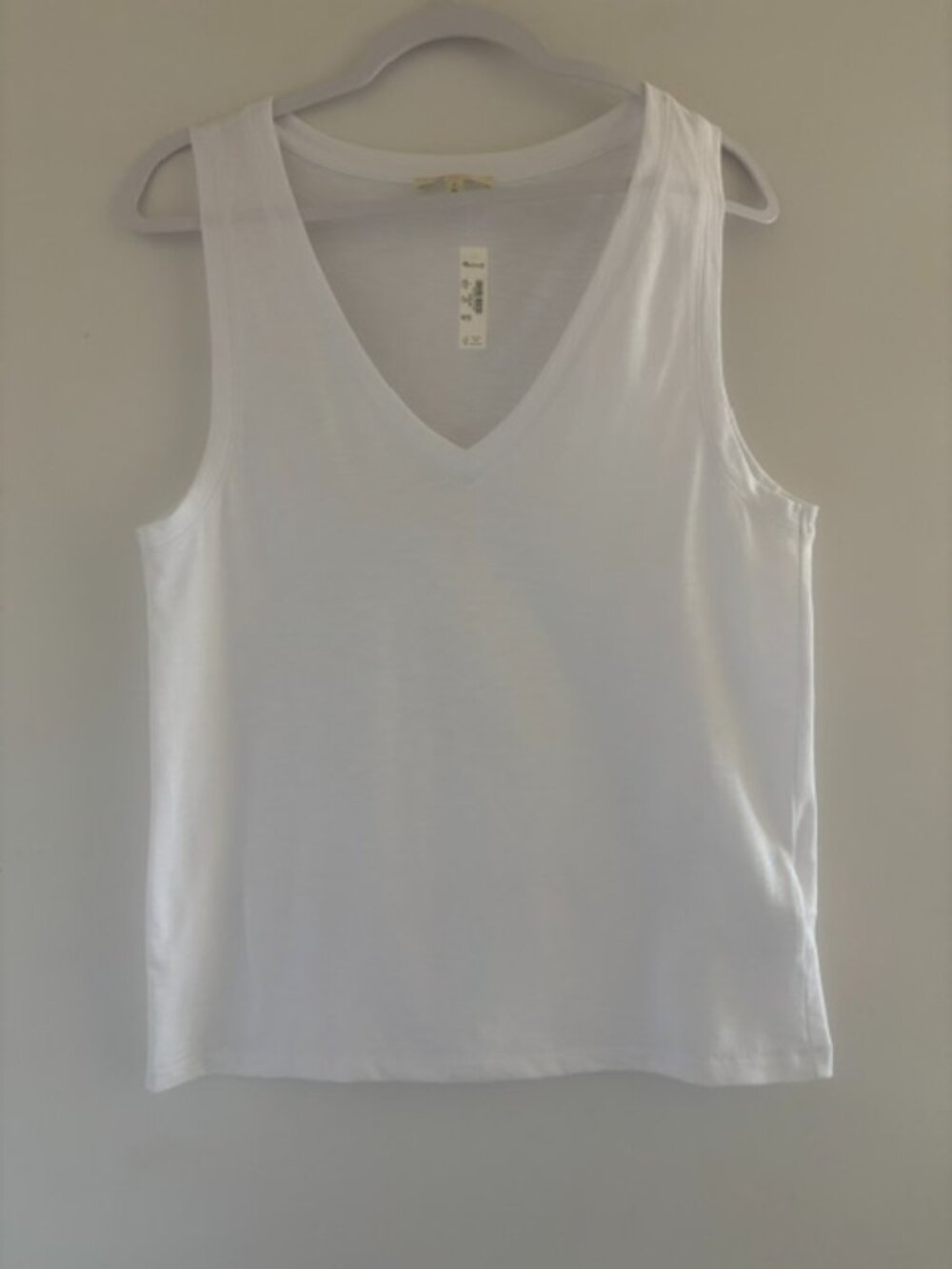 Madewell Slub Relaxed V-Neck Tank in White - Picture 3 of 4